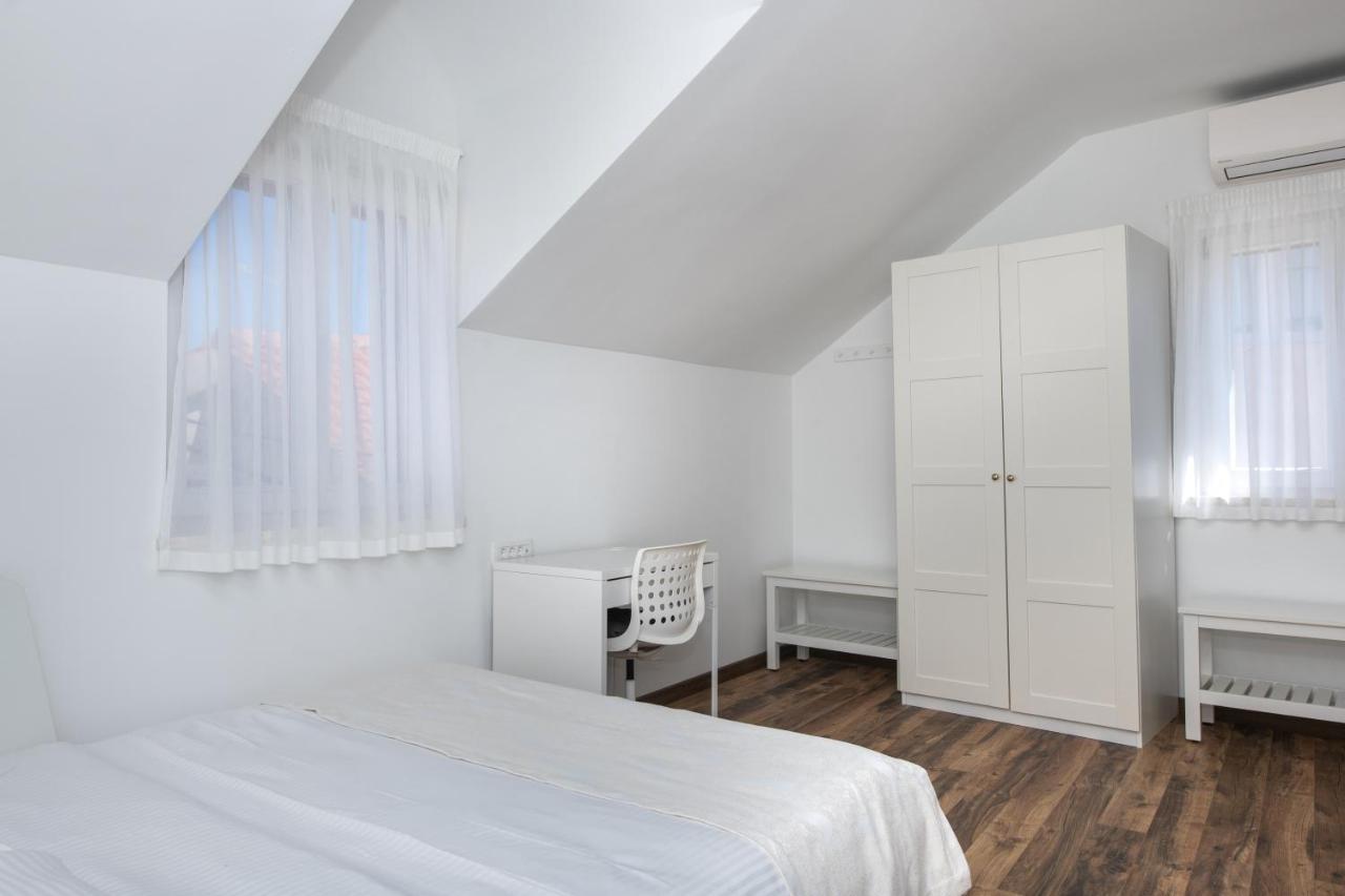 Вилла House Andro Примоштен Экстерьер фото